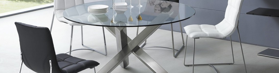Скляна елегантність в інтер'єрі: Огляд меблів Vetro і вибір скляного столу серед обідніх і журнальних