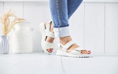 Как выбрать босоножки, в которых можно ходить весь день и не уставать