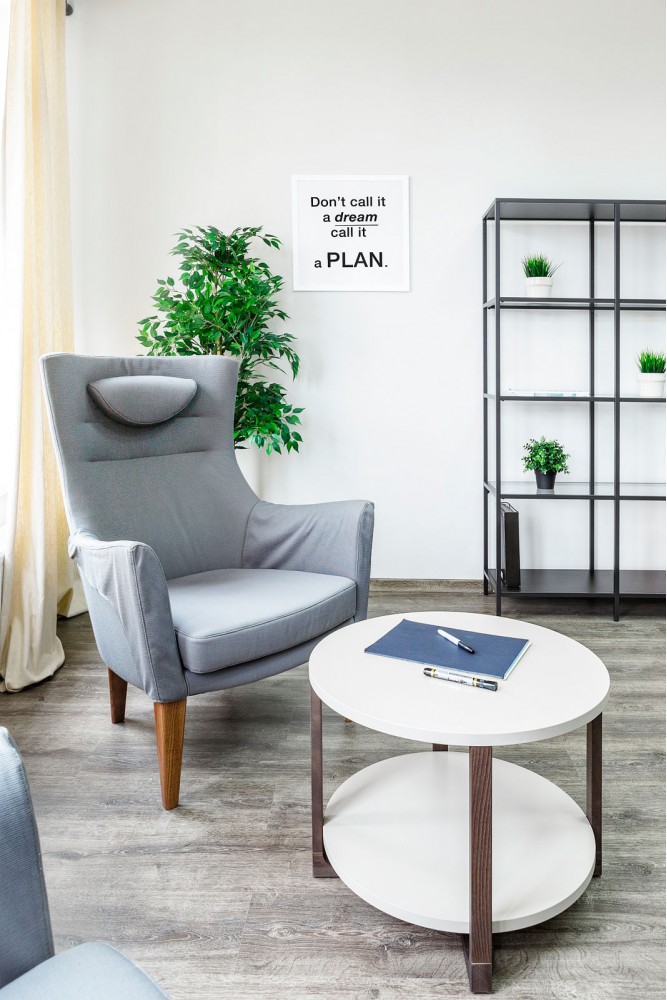 Мягкая зона в кабинете в дизайн-проект и комплектация офиса мебелью ИКЕА — дизайнер  Сазонова Ира 