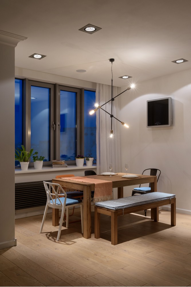 Освещение обеденной зоны — Дизайн-проект 2-комнатной квартиры "Forever young" White Cozy Home в ЖК River Stone, 85м.кв — дизайнер Сазонова Ира