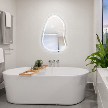 Зеркала неправильной формы Vinicius One LED 700х1050