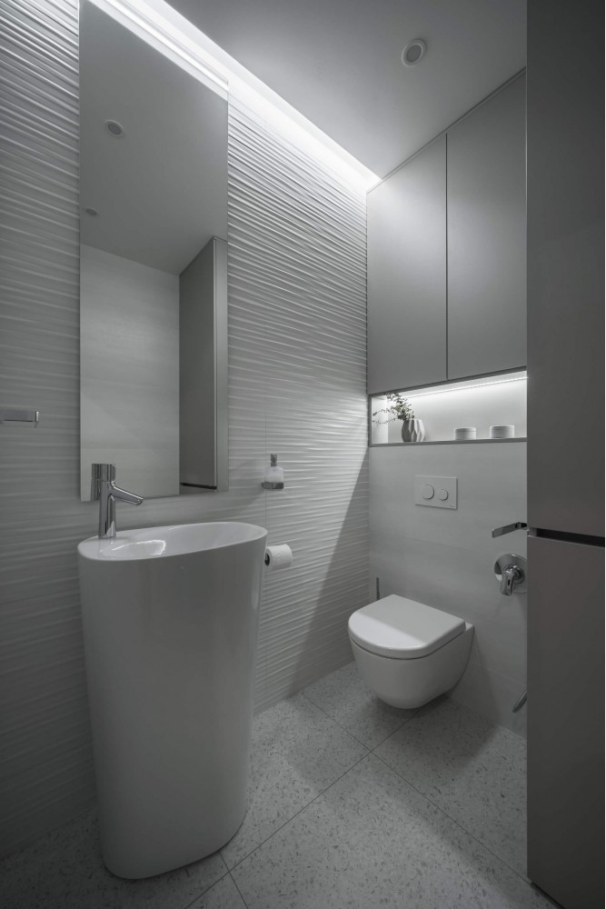 Санузел — Дизайн-проект 3-комнатной квартиры "Два Француза" в ЖК Alter Ego, 81м.кв — студия дизайна Novoselskiy Design