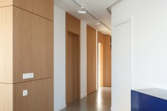 Прихожая в дизайн-проекте 3-комнатной квартиры Miracle Morning — 92м.кв. — Svoya