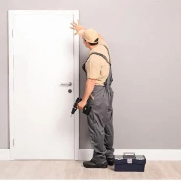 Установка межкомнатных дверей: цены и руководство