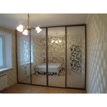 Шкаф купе с пескоструйным рисунком под заказ 22