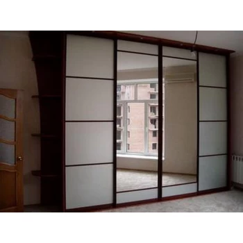 Шкаф-купе с зеркальными дверями под заказ 9