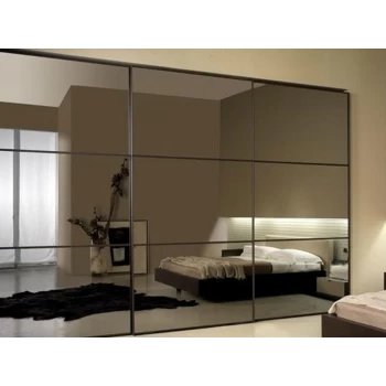 Шкаф-купе с зеркальными дверями под заказ 1