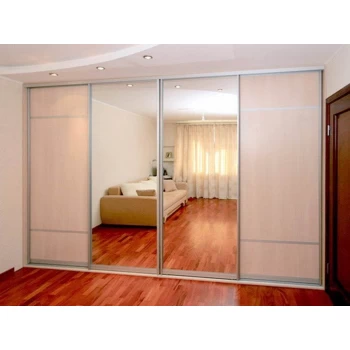 Шкаф-купе с зеркальными дверями под заказ 23