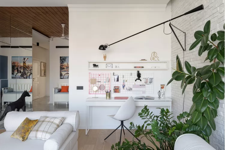 Письменный стол для насущных дел – красивое фото дома № 1766