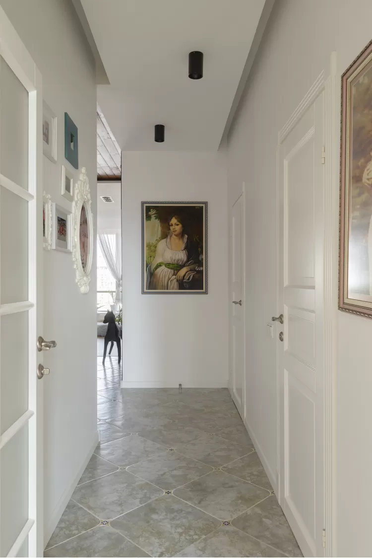 На выходе из спальни — Дизайн-проект 2-комнатной квартиры "Forever young" White Cozy Home в ЖК River Stone, 85м.кв — дизайнер Сазонова Ира