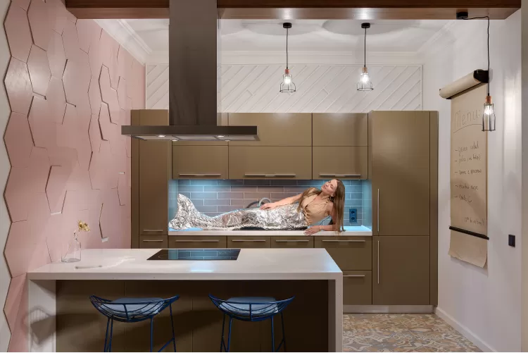 Русалка на кухне — Дизайн-проект 2-комнатной квартиры "Forever young" White Cozy Home в ЖК River Stone, 85м.кв — дизайнер Сазонова Ира