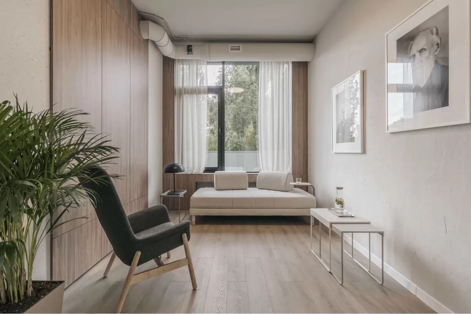 Therapist room