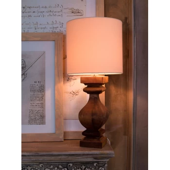 Лампа настольная