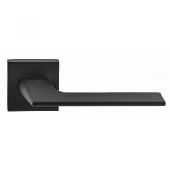 065-28E Black (UNICA)