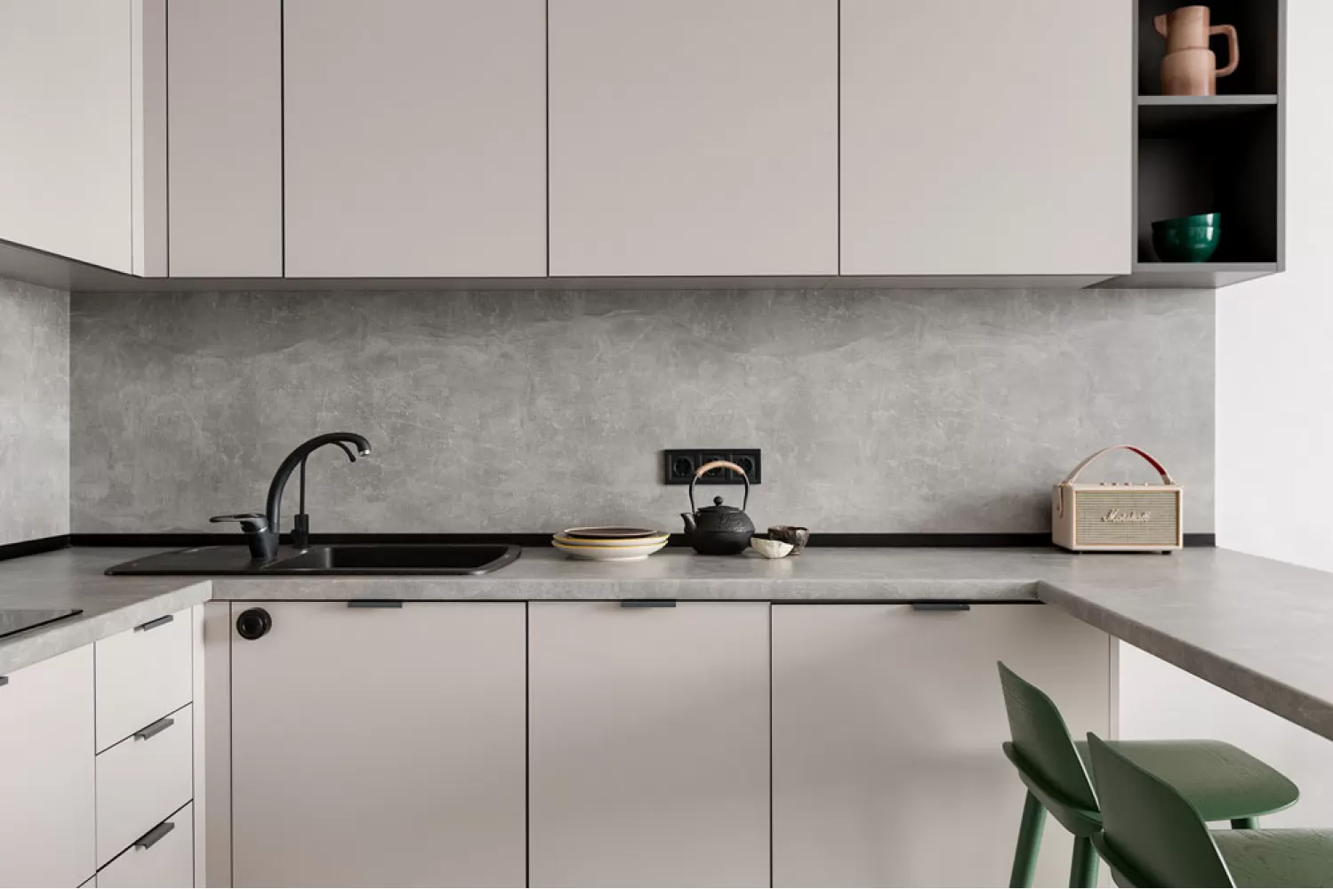 Кухня-гостиная – популярное фото идеи для дизайна № 2532