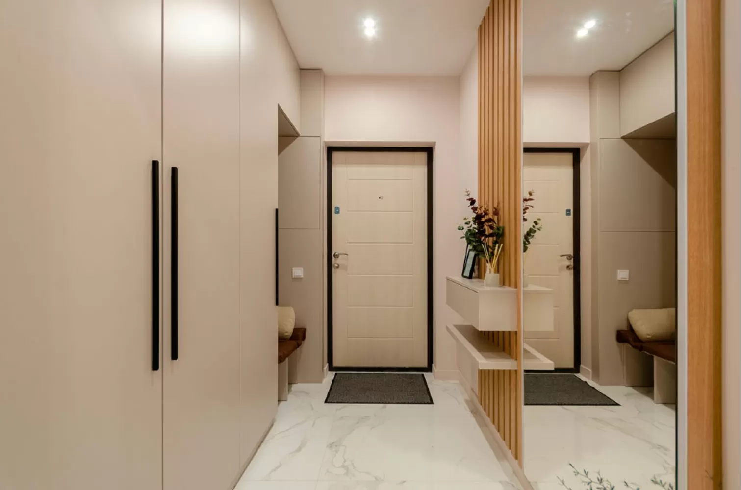 Прихожая copy – красивое фото современного интерьера № 2306