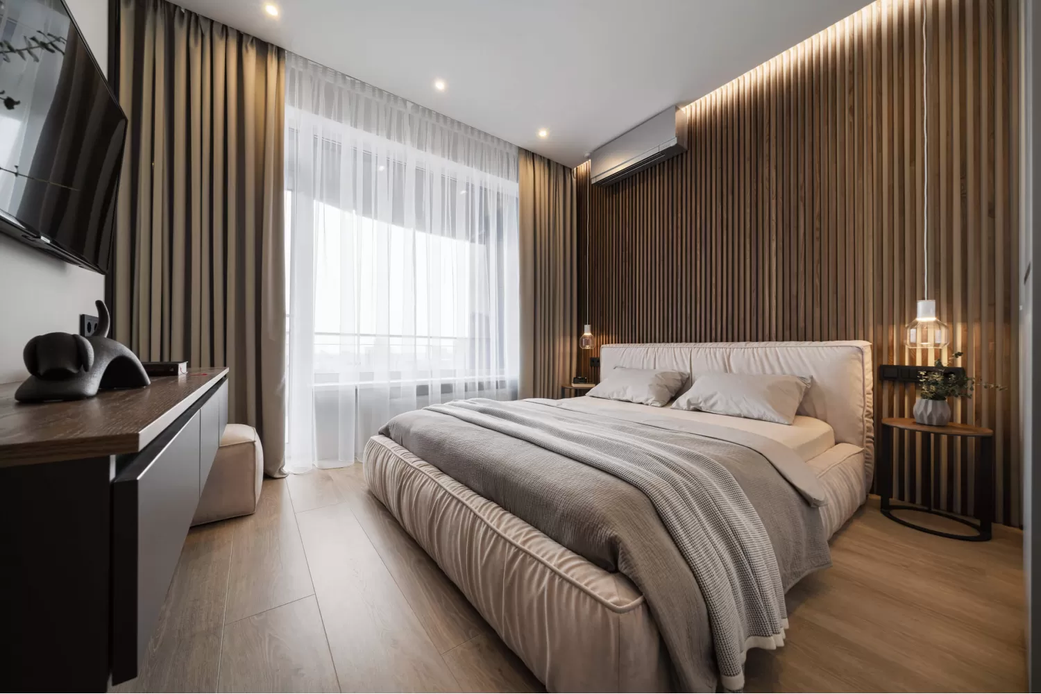 Спальня — Дизайн-проект 3-комнатной квартиры "Два Француза" в ЖК Alter Ego, 81м.кв — студия дизайна Novoselskiy Design