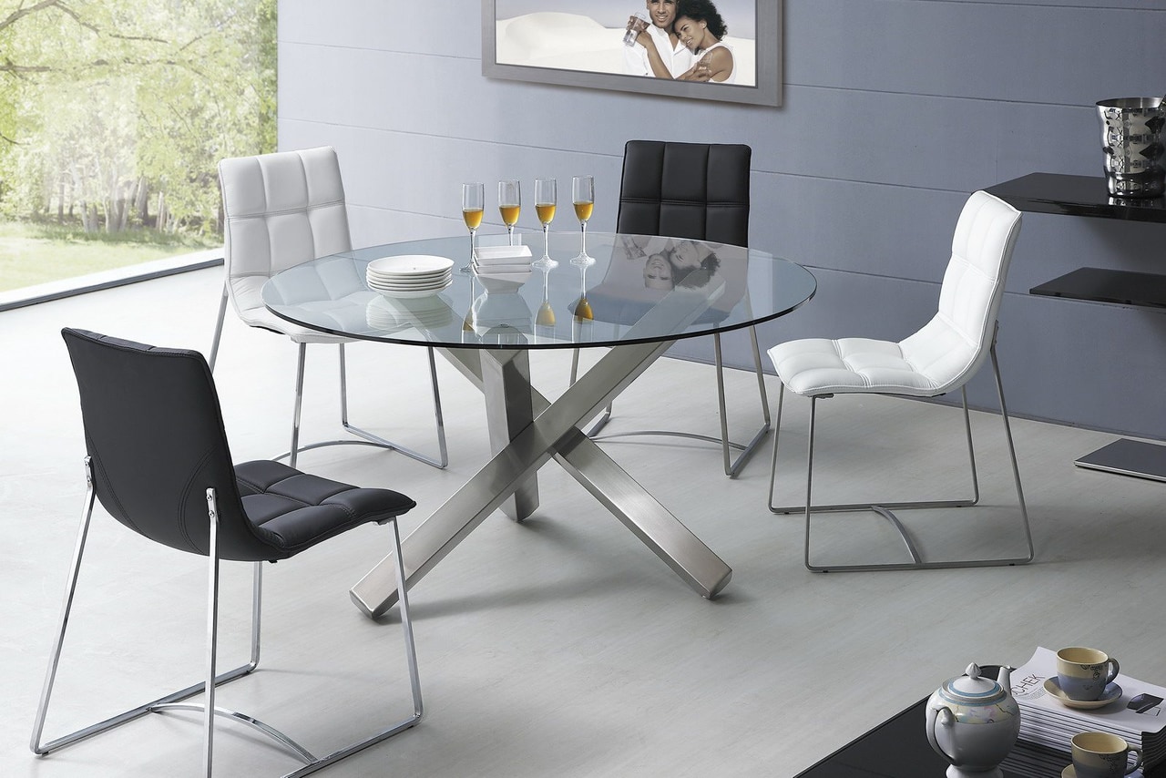 Стеклянная элегантность в интерьере: Обзор мебели Vetro и выбор стеклянного стола среди обеденных и журнальных