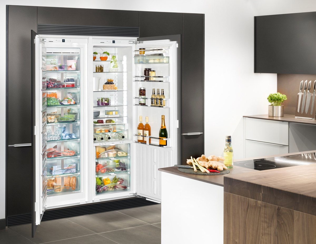 Холодильник Side By Side в дизайне современной кухни