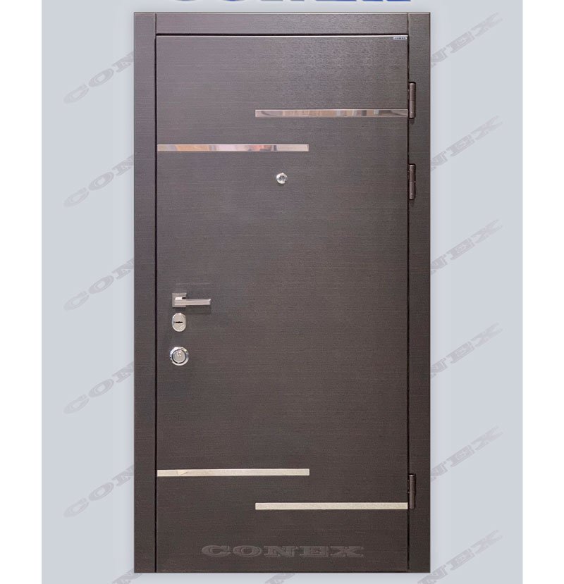Входная дверь в салоне дверей, доступна для заказа с доставкой - М-200