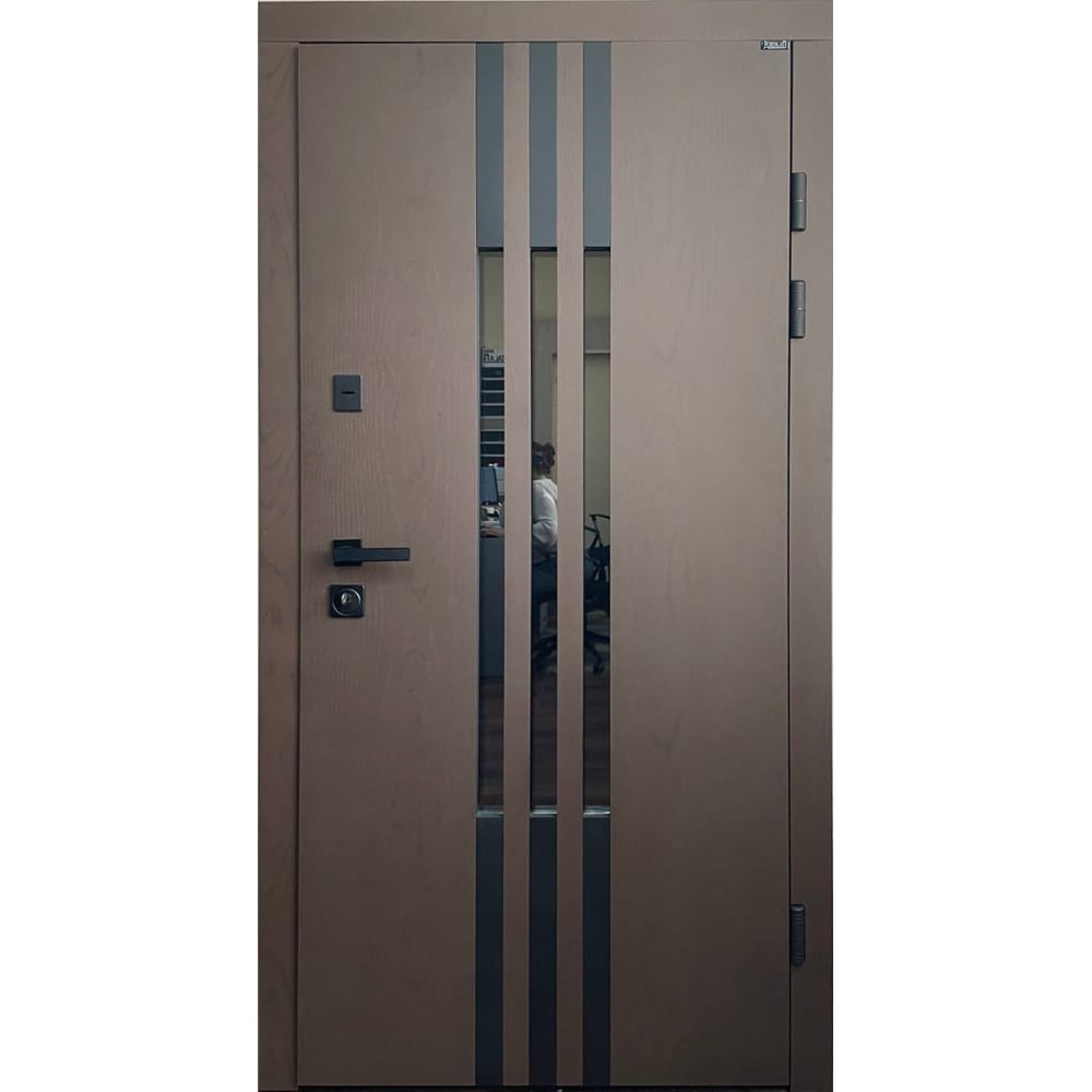 Вхідні металеві двері зі склом – Тріо Термо мод. Тріумф